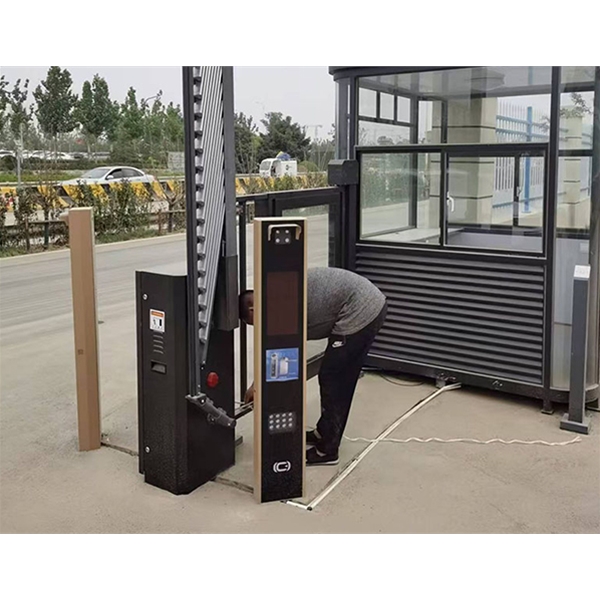 直流道閘地下車(chē)庫(kù)車(chē)牌識(shí)別系統(tǒng)